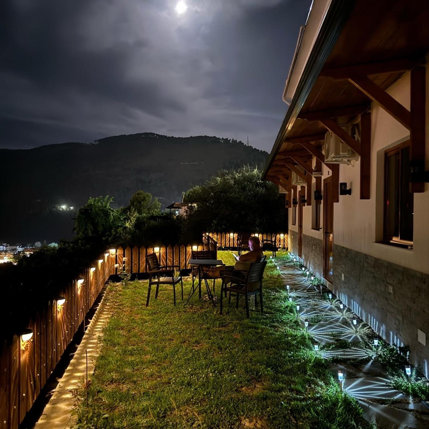 Guest House Mario Berat Exteriér fotografie